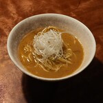 レストラン ナズ - 数ヶ月かけて骨や血、内臓から作り柚子と合わせたスープ、湧き水で育った鯉のラーメン