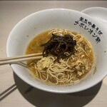 釜玉中華そばナポレオン軒 - タレと替え玉を合体し最終形に。