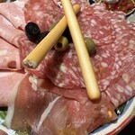カルニセリア - 