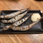 黄金鉄鍋餃子 HUG - 焼きししゃも