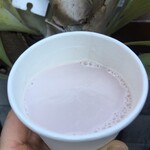 武蔵野デーリー クラフトミルクスタンド - 初めての味わいカシミールチャイ♪(バックはビカクシダ)