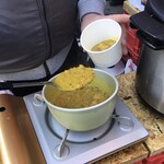 武蔵野デーリー クラフトミルクスタンド - カセットコンロの火が消え入りそうな強風が吹いておりました。