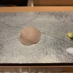 寿司栄 - ホタテ(1週間熟成)