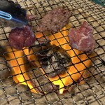 古民家 やまから - ヒグマ炭焼き