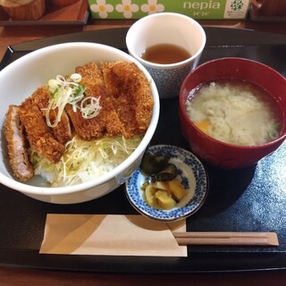 若狭 醤油かつ丼と豚汁 厳選味覚 うまもんや_0
