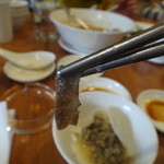 鼎泰豊 - トリュフ小龍包に入っていたしれらしき物体