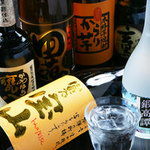 zensekikoshitsuizakayawakanodaidokoro - さまざまな焼酎　日本酒も取り揃えています♪