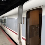 辻留 - ポムにはJRの特急舞鶴