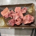 焼肉 幸福 - ウルテ@¥680