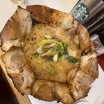 めんきち - 料理写真:ネギチャーシューメン
