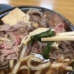 中村家 - 野菜で煮え具合を確かめる