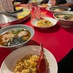 南海飯店 - 同行者全員半焼飯のセット