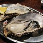 牡蠣 やまと - 生かき（レモンで）　くぅ～クリーミィ