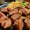 ステーキ食堂 肉の番人 - 料理写真:脂身が少なく 一口大にカットされているので ぱくぱく いけます ٩(๑❛ᴗ❛๑)۶