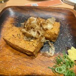 スミヤキ エビス - 厚揚げの燻製