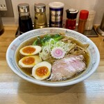 らーめん屋 せがわ食堂 - 醤油らーめん 850円  味玉 150円