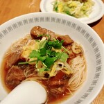 Az/ビーフン東 - バラ肉と酸白菜のあんかけ汁ビーフン