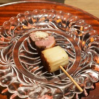 炭焼 TORI8 - 鴨下仁田ネギコンテチーズ。