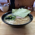 巓 - 並ラーメン（900円）