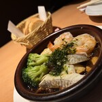エビスバー - 海老と鯛のアヒージョ