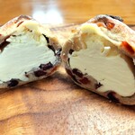 セスト - クランベリークリームチーズ断面