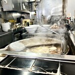 中華そば 髙はし - 出来上がってゆく所作、ワザにワクワクするライブ感。