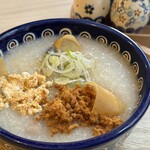 ３米３ - 豚肉とピータンのお粥