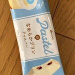 デイリーヤマザキ - Pastelのなめらかプリンアイスバー(129kcal)