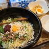 一平や - ①元祖広島まぜ麺《唐辛子・温・1辛》(税込850円)
平日ランチセット(税込200円)
②半熟玉子&とり天③ご飯【小】&刻み海苔
元祖広島まぜ麺と平日限定セットでお会計は1,050円也