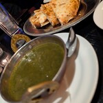 キーストンクラブ - ほうれん草カレー&ナン