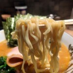 ラーメン 野良裏家 - 麺リフト