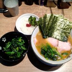 ラーメン 野良裏家 - 野良裏家B1300円＋生ほうれん草別皿200円＋半ライス150円