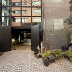 ジャン-シャルル・ロシュー 東京 - 門構え