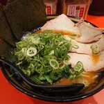 横濱家系ラーメン 十三代目野中家 - 