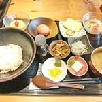 Ekimae no Rakuda - 