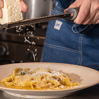 自家製ラビオリアニュロッティダルプリン仕立て