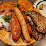 Italianbar ATTACHMENT 2nd - 名物　肉盛りレギュラー❗