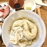 コトノハ - ポルチーニ茸と黒トリュフ[醤油]とうぐいす[抹茶]の昆布水つけそば