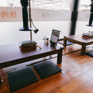 普段使いから特別な日まで対応する、落ち着いた空間