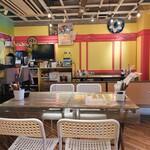 デラキューバ - 店内