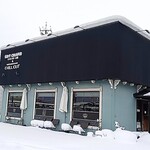 チルアウト&ソフトクリーム畑 イータウン大島店 - 店頭。イータウン大島の敷地はじっこ 西松屋向かい側