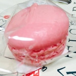 パティスリー・シュシュ - マカロン(フランボワーズ)¥130