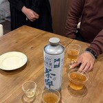 山玄茶 - 参考写真、アジトでおしゃべり、中国のビール飲んで