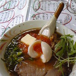 練翠 - 練翠ラーメン（後ろにメニュー表）