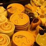 Interior products&Cafe. Chico - センスが光るタイ人アーティストのお皿はハンドメイド。