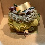 LESS by Gabriele Riva & Kanako Sakakura - 