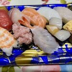 スーパーマーケット バロー - 料理写真:にぎり寿司