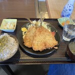 浜焼き居酒屋 さかな食堂 - 