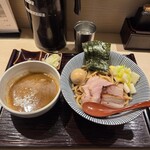 長男、もんたいちお - 