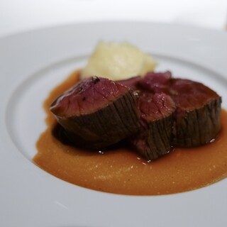 ル・マノアール・ダスティン